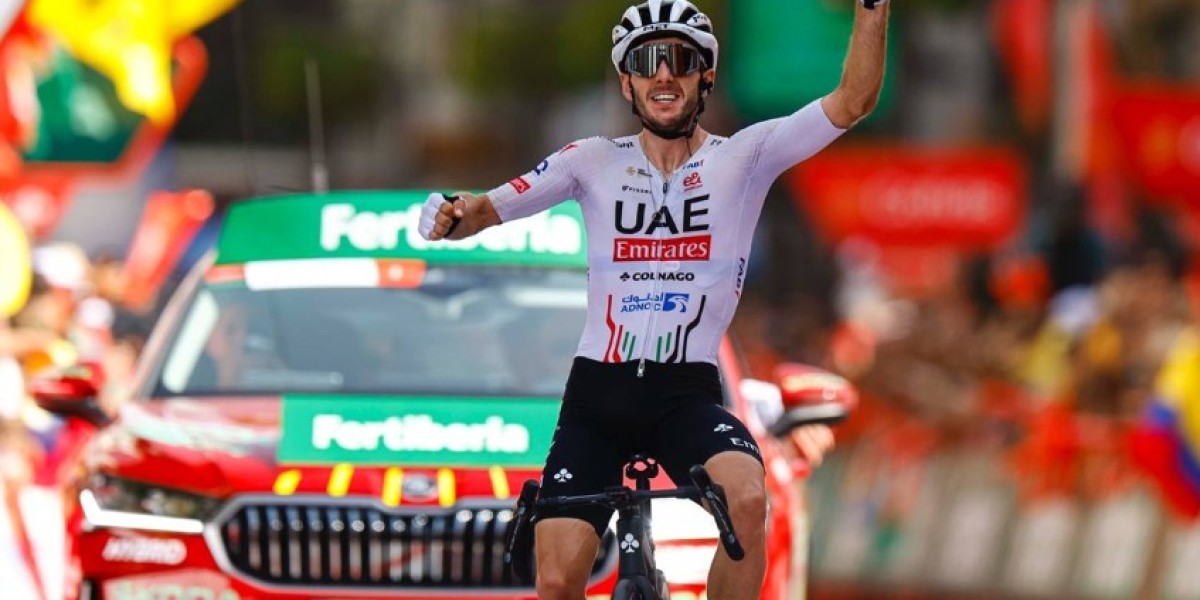 Adam Yates vinder etape ni alene