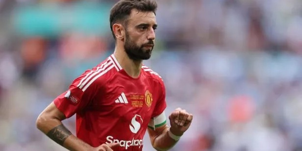 Manchester United er enige om en avtale med 29 år gamle Fernandes